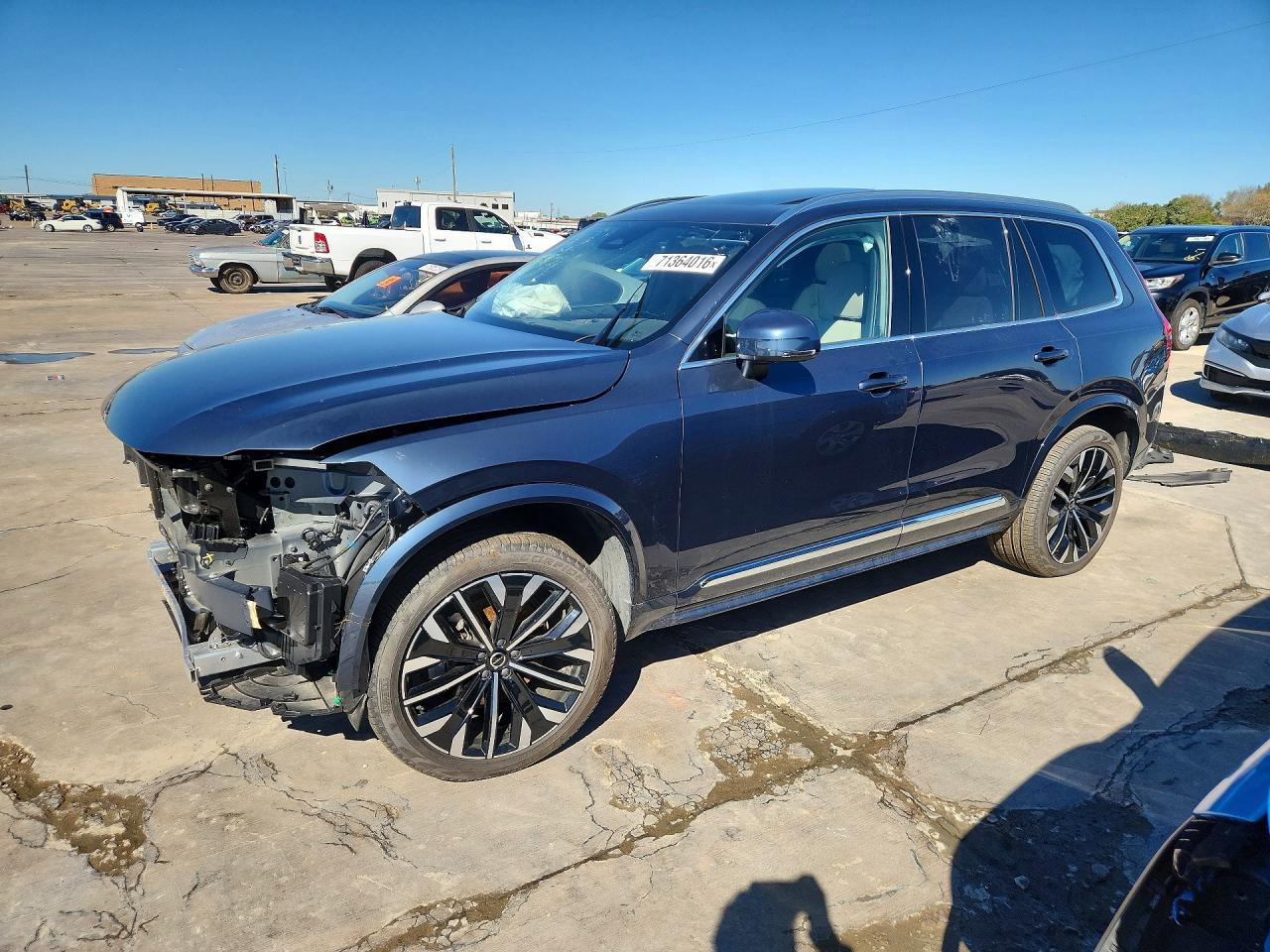 2026 VOLVO XC90 Plus Bright — Front 3/4