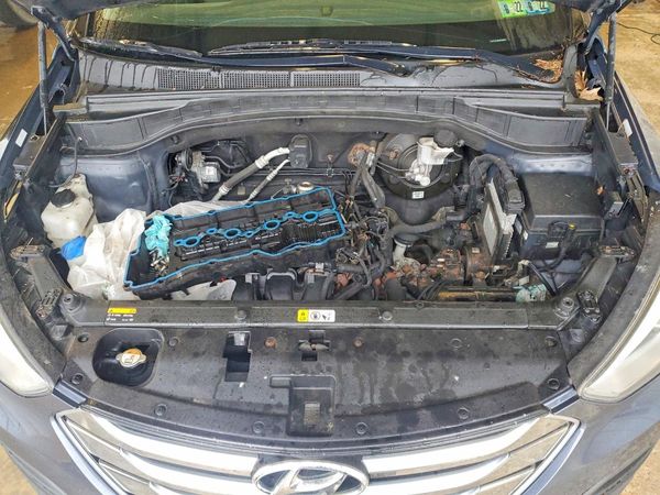 2016 HYUNDAI SANTA FE Base — Engine bay