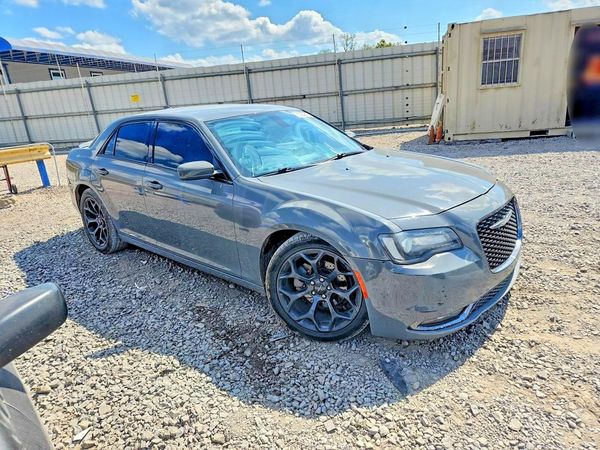 2019 CHRYSLER 300 300S — Passenger 3/4