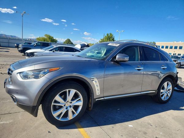 2012 INFINITI FX35 — Front 3/4