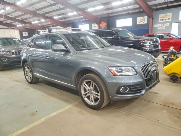 2017 AUDI Q5 quattro Premium — Passenger 3/4