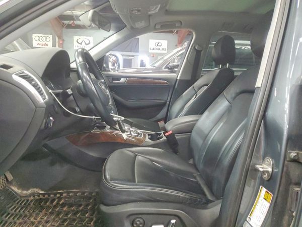 2017 AUDI Q5 quattro Premium — DENT