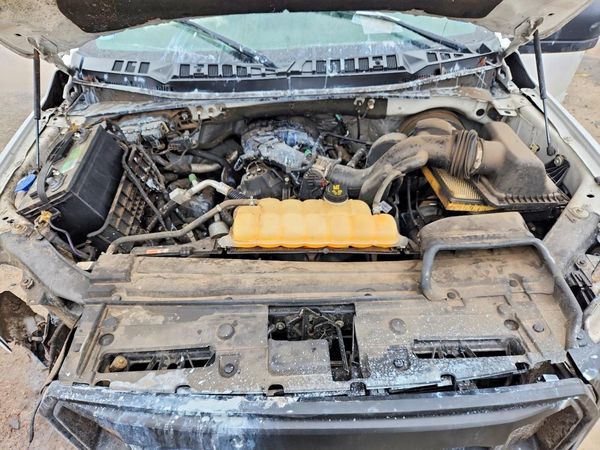 2017 FORD F150 Regular Cab — Engine bay