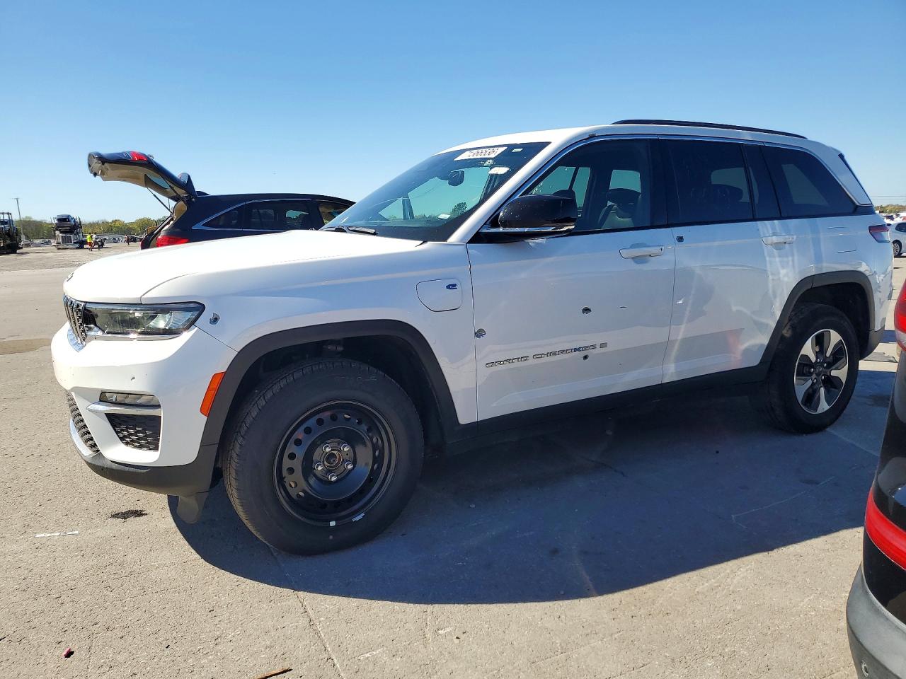 2024 JEEP GRAND CHEROKEE Limited 4XE — Front 3/4