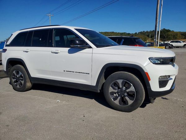 2024 JEEP GRAND CHEROKEE Limited 4XE — Passenger 3/4