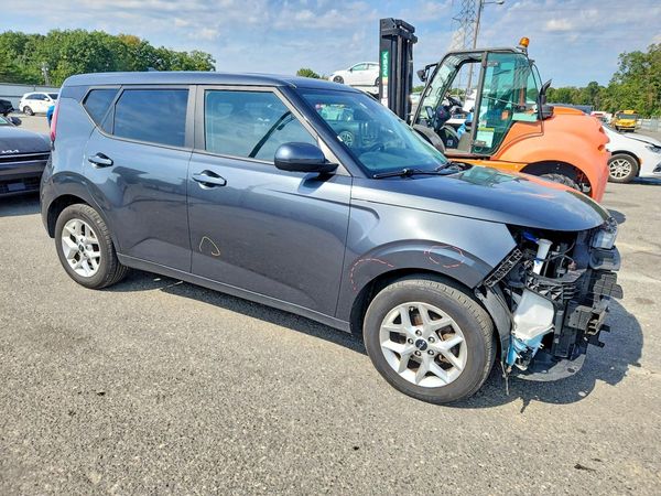 2024 KIA SOUL LX, S — Passenger 3/4