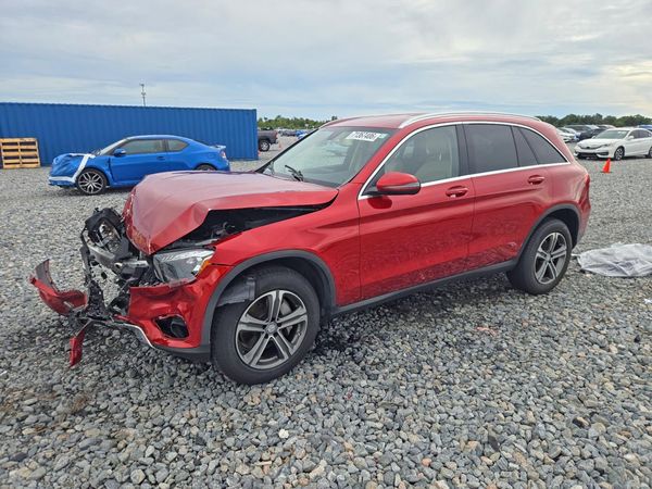2016 MERCEDES-BENZ GLC-CLASS GLC300 — Front 3/4