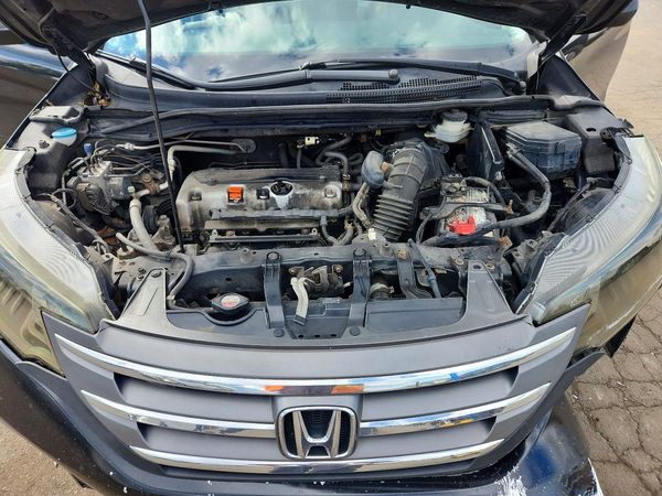 2013 HONDA CRV LX — Engine bay