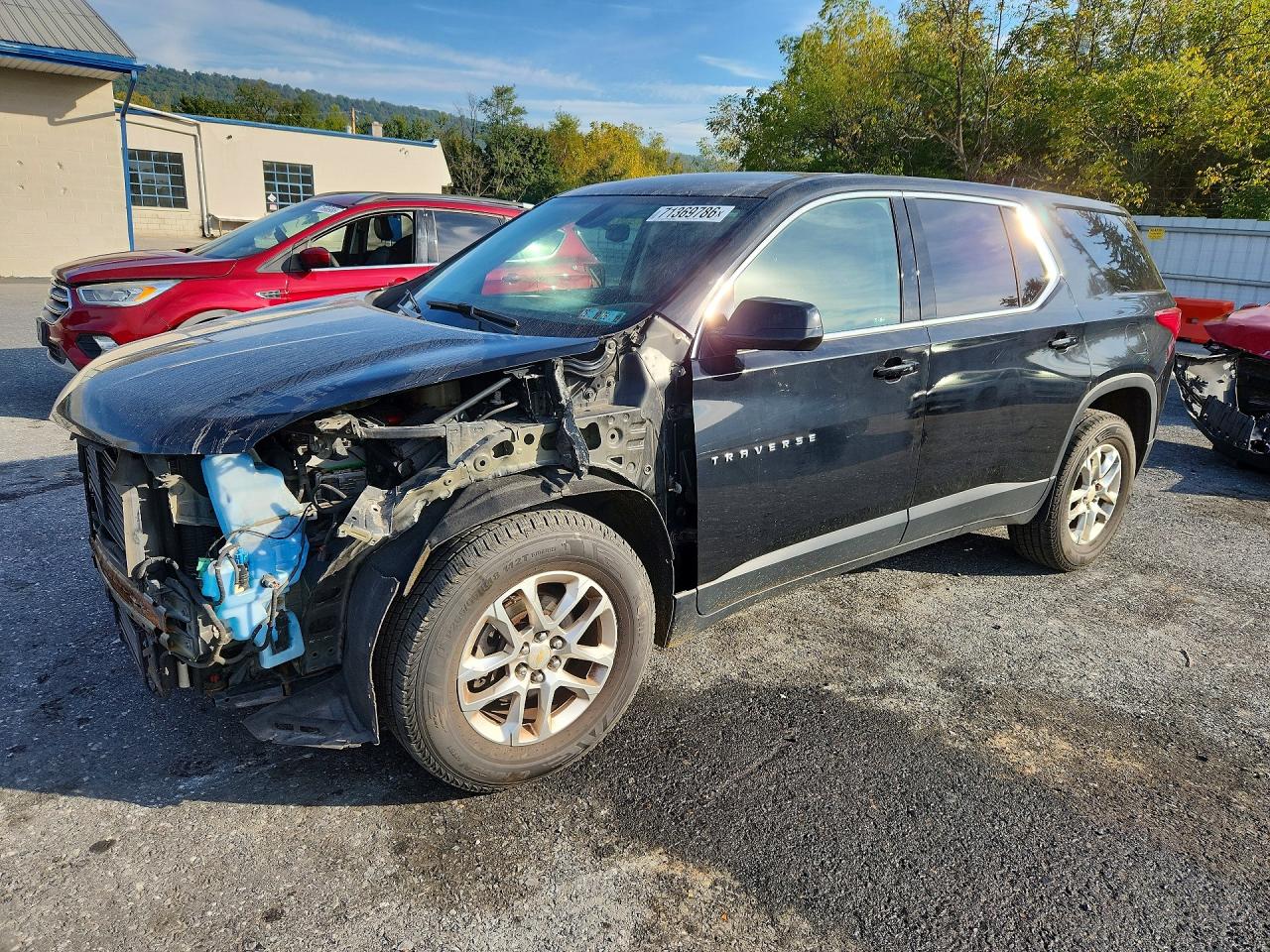 2018 CHEVROLET TRAVERSE LS — Front 3/4