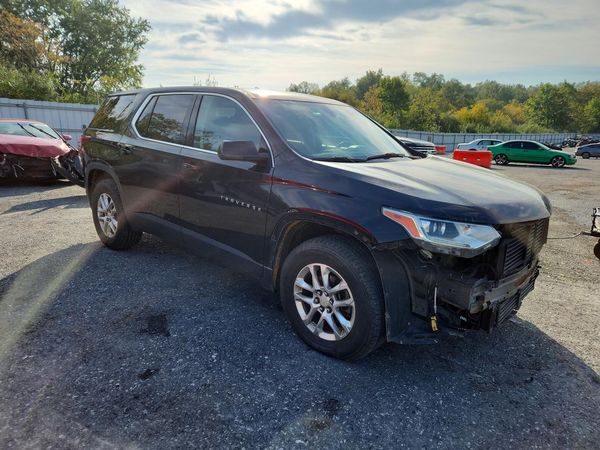 2018 CHEVROLET TRAVERSE LS — Passenger 3/4