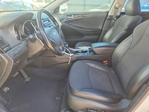 2014 HYUNDAI SONATA — DENT