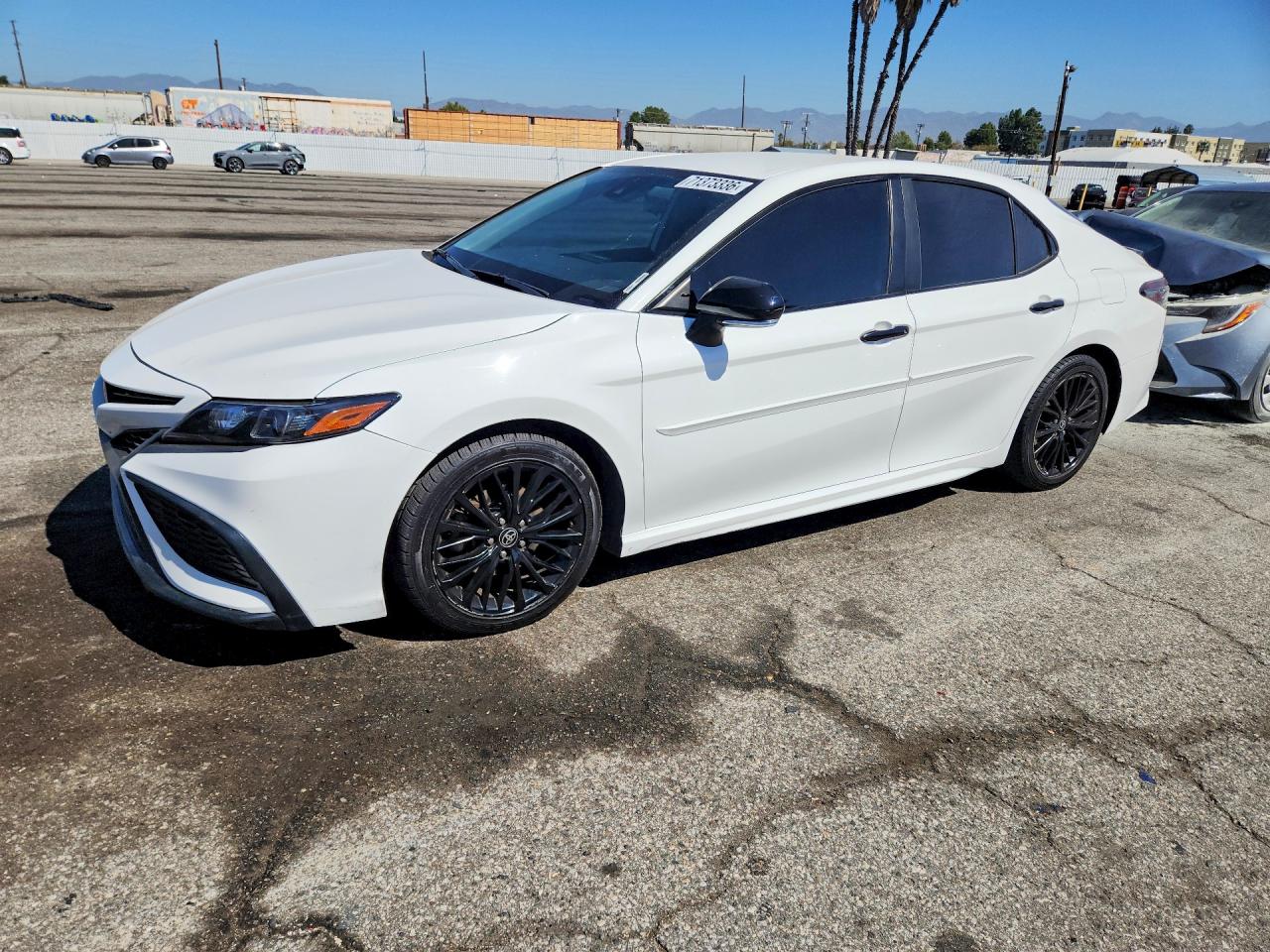 2022 TOYOTA CAMRY SE — Front 3/4