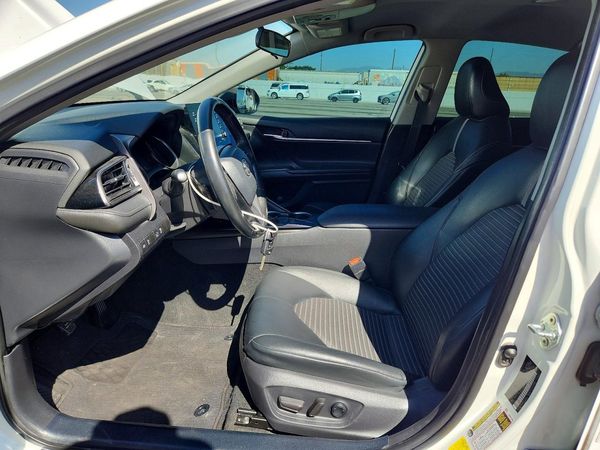 2022 TOYOTA CAMRY SE — DENT