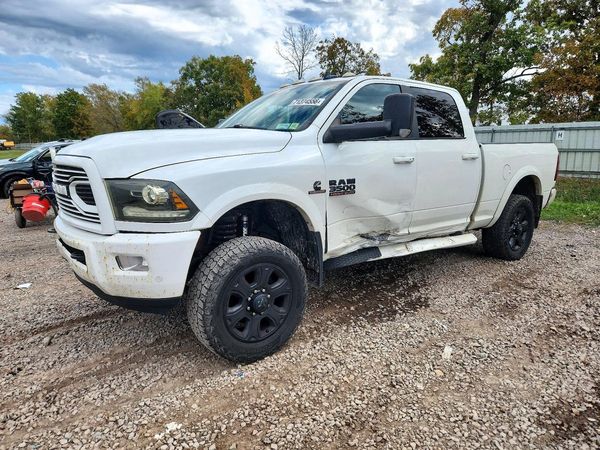 2018 RAM 3500 Laramie — Front 3/4
