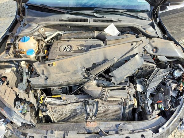 2017 VOLKSWAGEN JETTA Sport — Engine bay