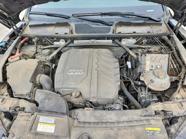 2022 AUDI Q5 — Engine bay