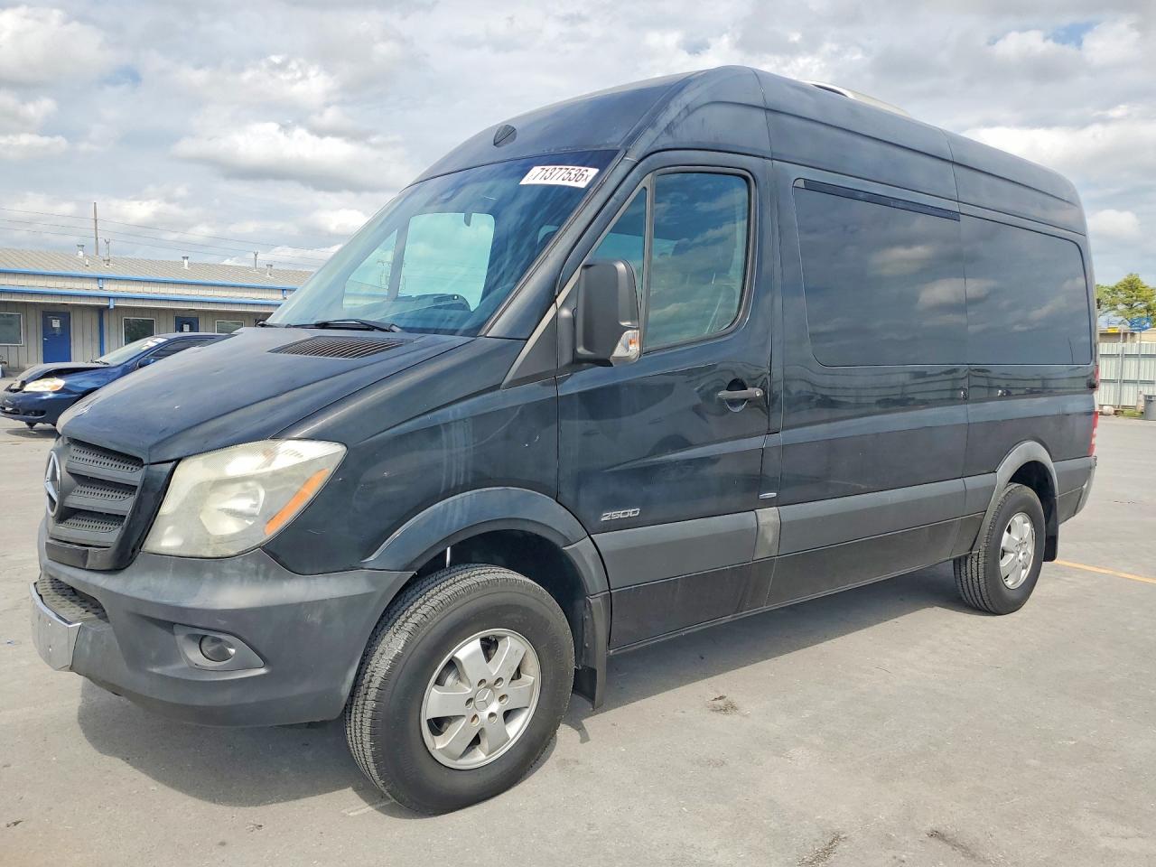 2014 MERCEDES-BENZ SPRINTER Standard / High — Front 3/4