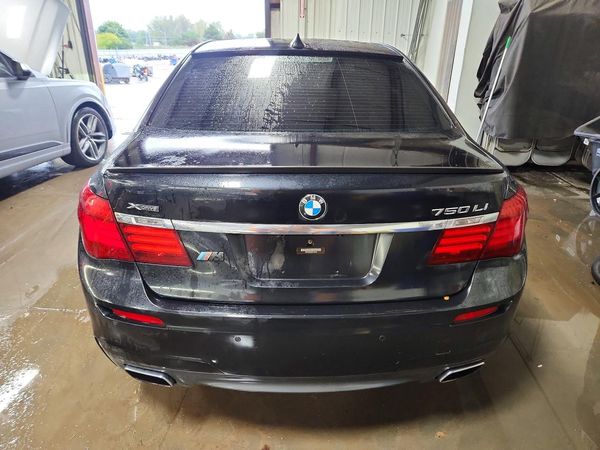 2013 BMW 750 — DIRR