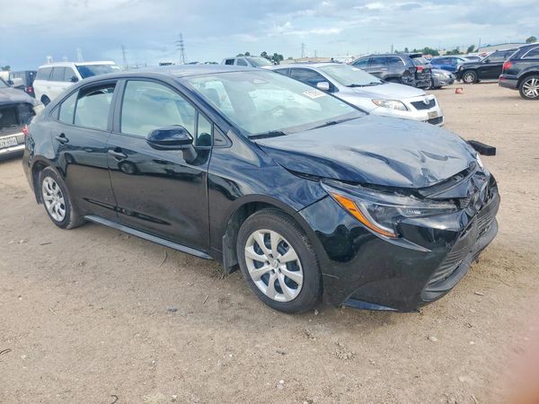 2026 TOYOTA COROLLA — Passenger 3/4