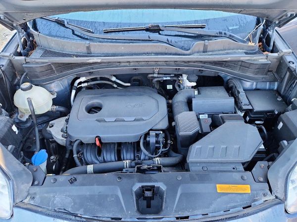 2017 KIA SPORTAGE LX — Engine bay