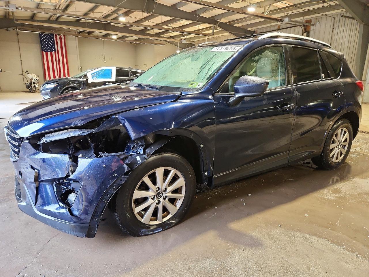 2016 MAZDA CX-5 Touring/GS — Front 3/4