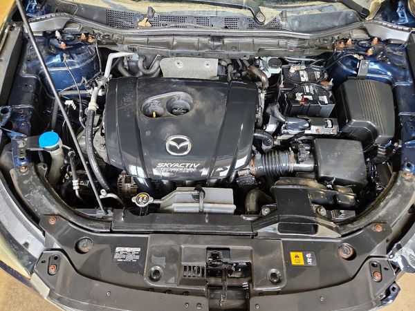 2016 MAZDA CX-5 Touring/GS — Engine bay