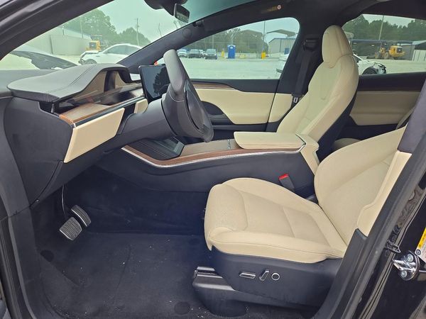 2023 TESLA MODEL X — DENT