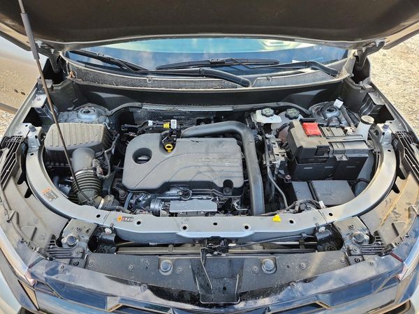 2026 CHEVROLET EQUINOX — Engine bay