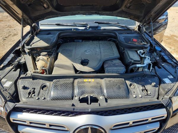 2020 MERCEDES-BENZ GLS GLS450-4M — Engine bay