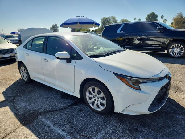 2021 TOYOTA COROLLA LE — Passenger 3/4
