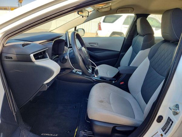 2021 TOYOTA COROLLA LE — DENT
