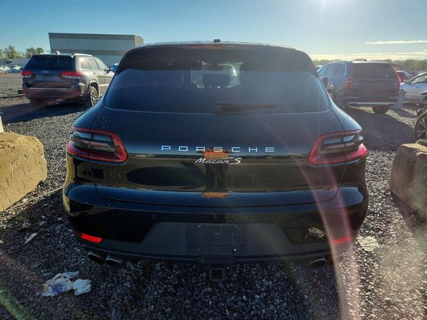 2016 PORSCHE MACAN — DIRR