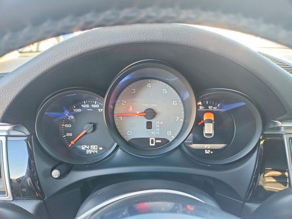 2016 PORSCHE MACAN — ODOM