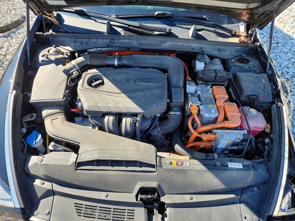2021 HYUNDAI SONATA SEL — Engine bay