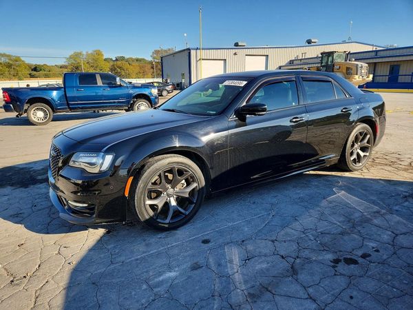 2021 CHRYSLER 300 — DSFA — Front 3/4