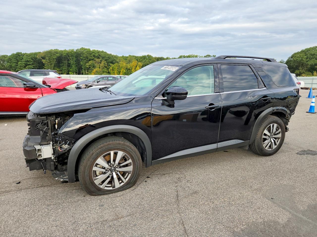2026 NISSAN PATHFINDER SL — Front 3/4