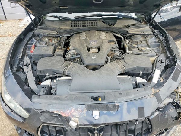 2017 MASERATI GHIBLI — Engine bay
