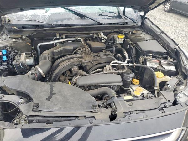 2021 SUBARU OUTBACK Premium — Engine bay