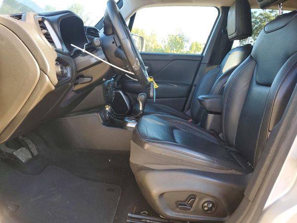 2018 JEEP RENEGADE Limited — DENT