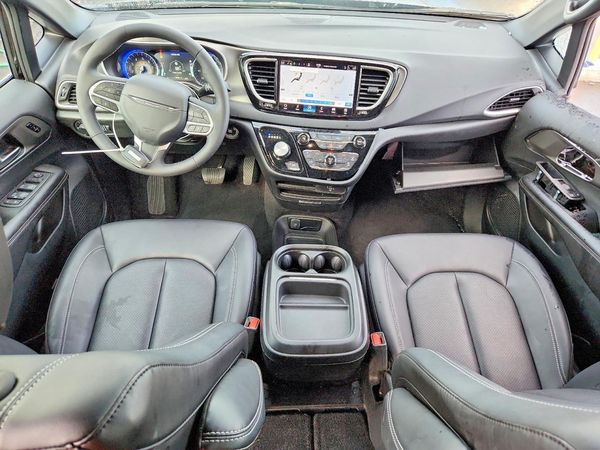 2027 CHRYSLER PACIFICA Select — CKPT