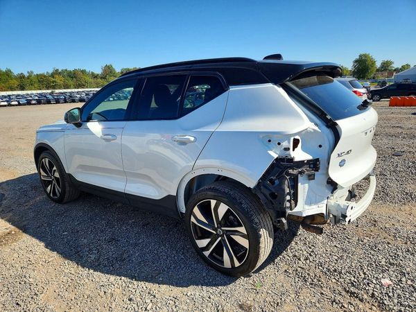 2019 VOLVO XC40 R-Design — DSRA