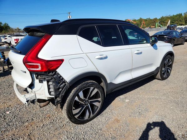 2019 VOLVO XC40 R-Design — PSRA