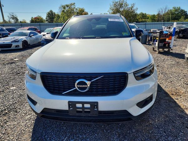 2019 VOLVO XC40 R-Design — DIRF