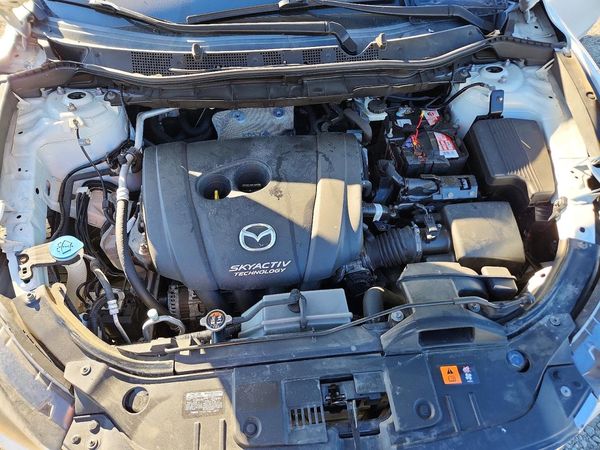 2014 MAZDA CX-5 Touring/GS — Engine bay