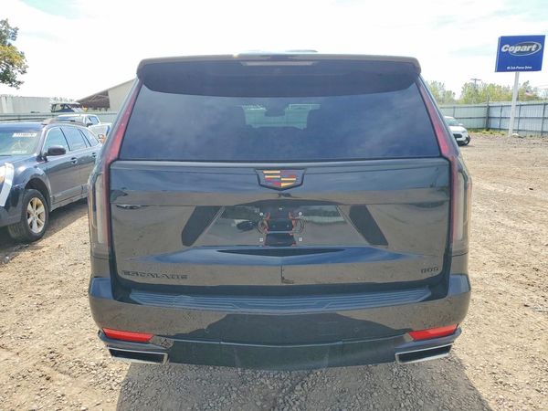 2024 CADILLAC ESCALADE Luxury — DIRR
