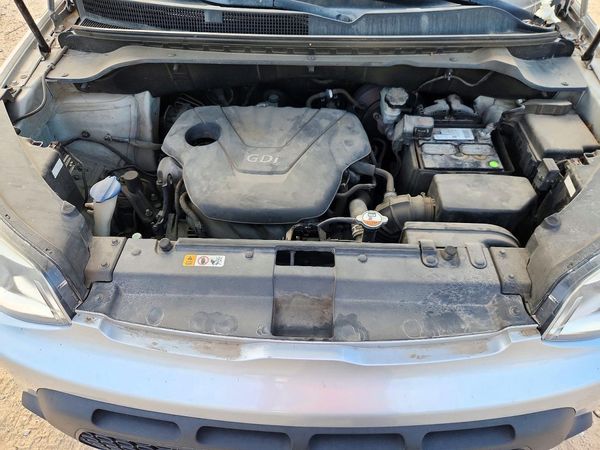 2016 KIA SOUL Plus — Engine bay