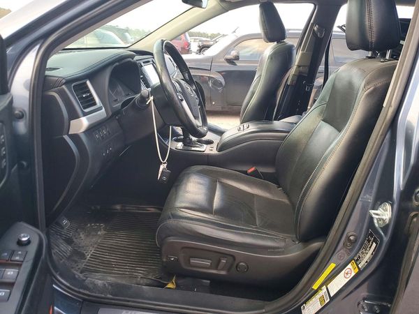 2018 TOYOTA HIGHLANDER Ltd/Ltd Platinum — DENT