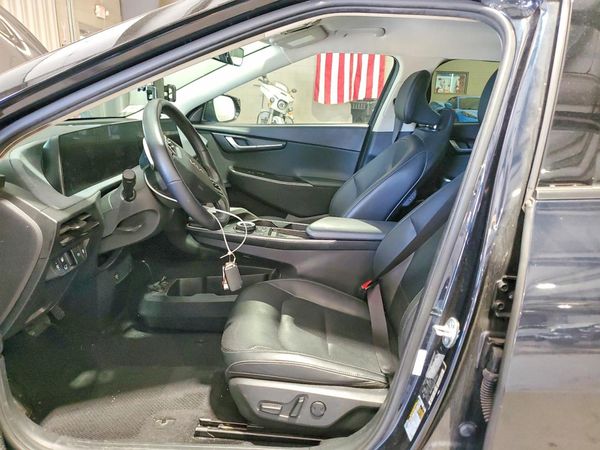 2023 KIA EV6 Light, Wind — DENT