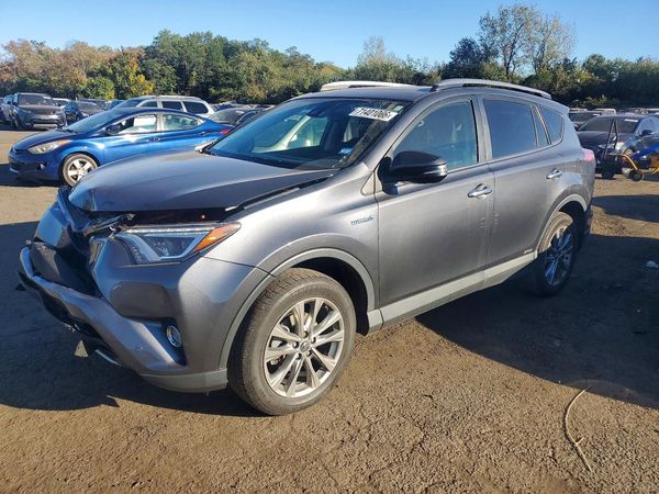 2018 TOYOTA RAV4 Ltd — Front 3/4