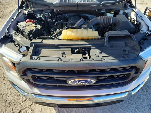 2021 FORD F150 — Engine bay